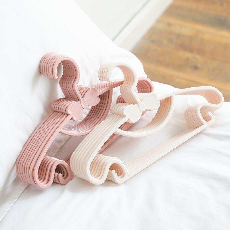 10 stücke Baby Kleidung Racks  – Baby Clothing Hangers Bewertung und Preis